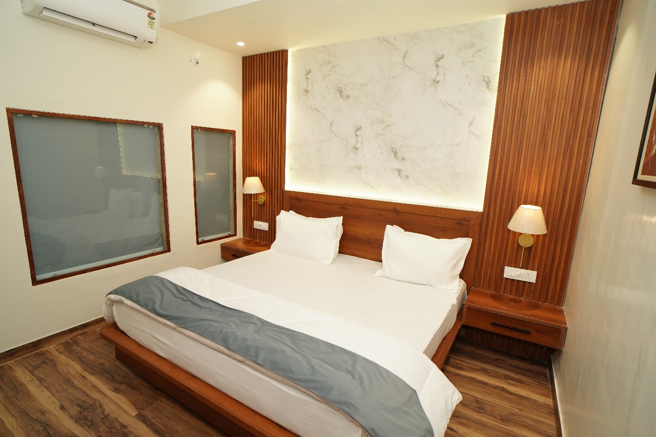 WhatsApp Image 2025-10-09 at 12.57.52 PM (3)